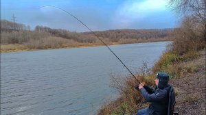 Рыбалка на ОКЕ / Фидер в НОЯБРЕ / ЛЕЩИ ЕЩЁ КЛЮЮТ / ЗДОРОВЫЙ ЛЕЩ ОСЕНЬЮ