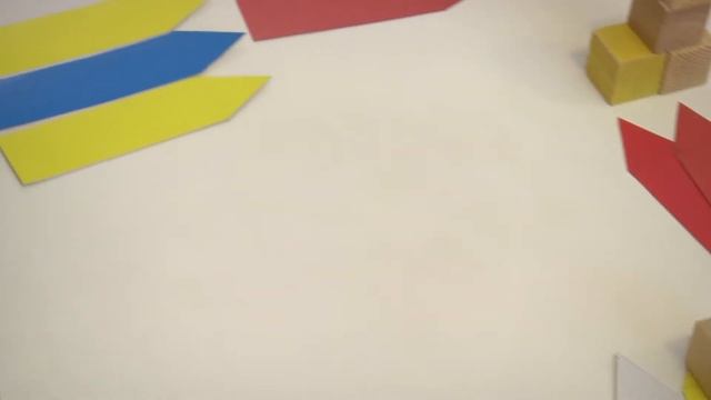 Фрагмент занятия "Столько же, больше, меньше" во 2 младшей группе смотреть онлайн