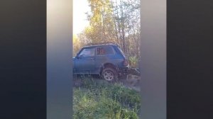 моя машина нива,ездит игриво