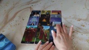 ЧТО СТУЧИТ В ДВЕРЬ, ЧТО ПРОИЗОЙДЁТ? Таро гадание