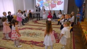 "Танец с погремушками"/ малыши/ Евтодьевой Аллы