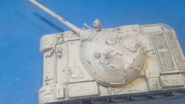 Моделизм для начинающих. Окраска и везеринг танка Т-54Б.