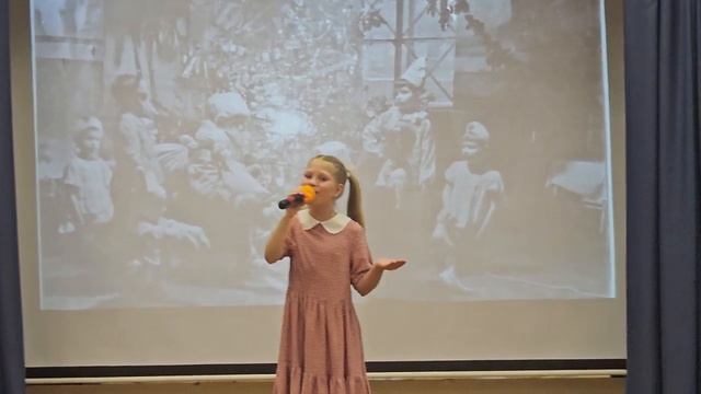 Дети Ленинграда. Мохова София, 9 лет смотреть онлайн