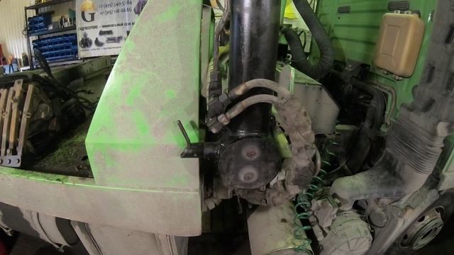 Ремонт опор на эвакуатором кране PALFINGER PK19500T. Устранили жуткий закис поворотной цапфы.