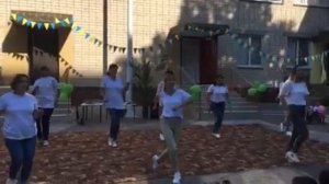 Танец воспитателей в детском саду.