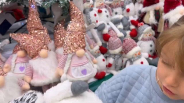 Новогодний АШАН?Шоппинг на Новый год 2024•Выбираем с детьми игрушки на ёлку•ЦЕНЫ радуют смотреть онлайн