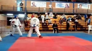 Gastón Gomez taekwondo itf semifinal F.A.T.I 2016(casco rojo)