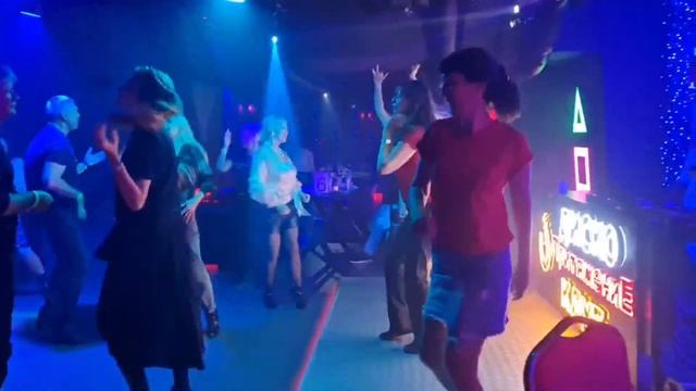 ? Яркий Weekend 13-15 ОКТЯБРЯ в клубе «Притяжение» смотреть онлайн