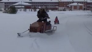 Покатушки на бешеном _Кроте_ по пухлому снегу.