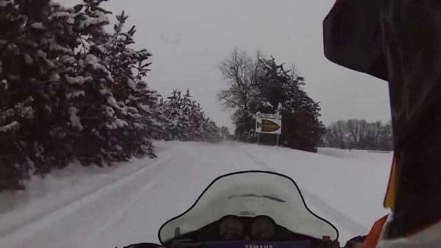 Trail riding Yamaha SX600R смотреть онлайн