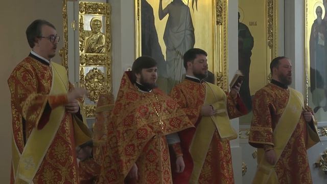 Трансляция богослужения в Воскресенском кафедральном соборе города Вологды