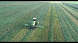 Работа высокопроизводительной самоходной косилки KRONE BiG M 450 CV