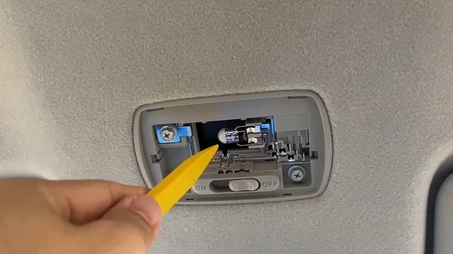 ホンダ 新型 N-WGN（ノーマル）室内灯&ナンバー灯をLEDに交換！簡単カスタマイズ！DIYに挑戦！NEW N-WGN Replacing the car bulb with an LED lam смотреть онлайн