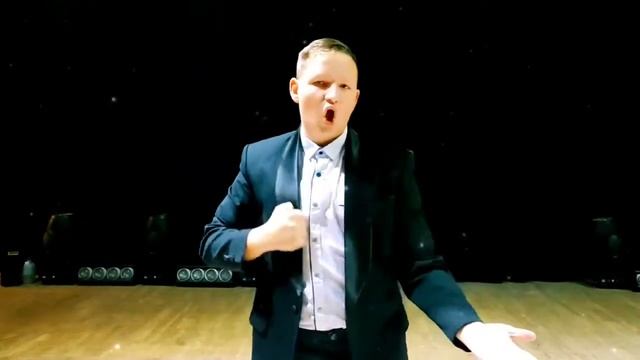 Жестовая песня "Прекрасное далёко". Исполняет Петрунин Дмитрий