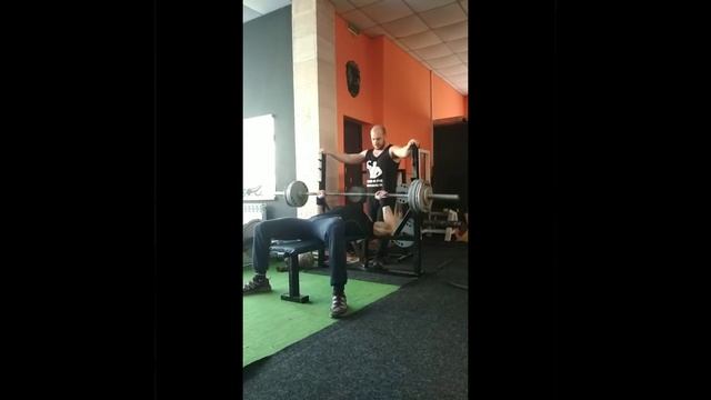Жим лёжа 125кг на 13 повторений смотреть онлайн