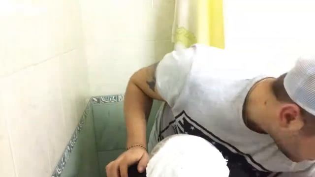 Стрижка на лысо. Освобождение от волос! смотреть онлайн