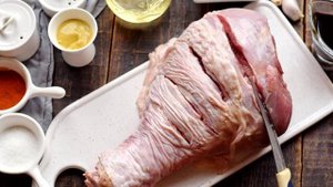 Голень индейки в соевом соусе