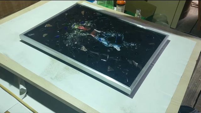 Картина с битым стеклом смотреть онлайн