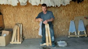 8 этап выделки кроличьих шкур- растяжка!