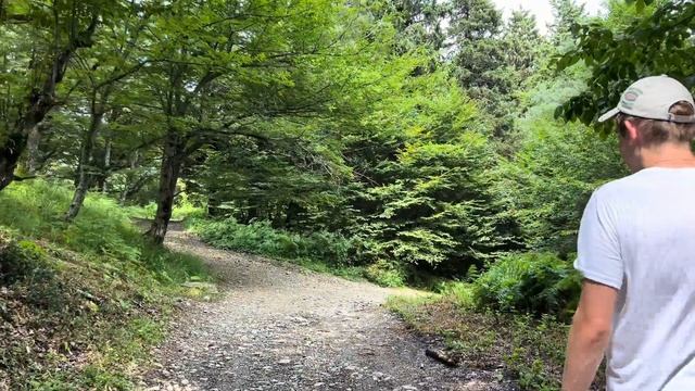 Прогулки по Сочи. Веселое. Залезли на гору к ШАРУ 4K HDR смотреть онлайн