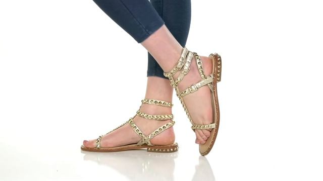 ASH Play SKU: 8957781 смотреть онлайн