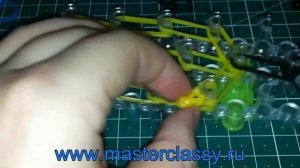 DIY. Rainbow loom charms: bee. Пчелка из резиночек на СТАНКЕ