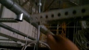 Накручивание гаек на шпильку