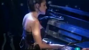 DECEMBER ~ NORAH JONES live at Ancienne Belgium 2010