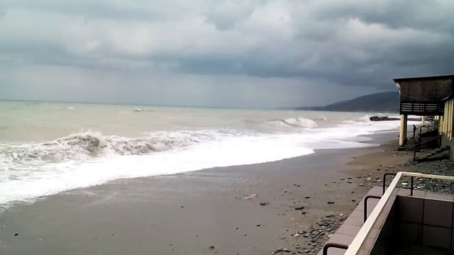 Пос. Лазаревское г.Сочи Свирский пляж.04.01.2017 г. смотреть онлайн