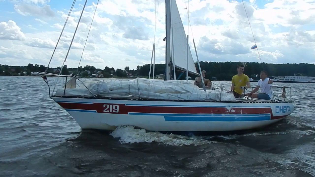 Онега под гротом в сильный ветер смотреть онлайн
