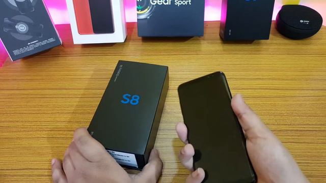 Samsung Galaxy Burgundy Red Unboxing and Overview смотреть онлайн