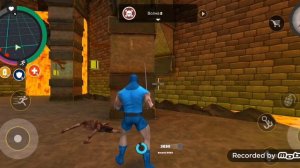 Играю в игру "Rope Hero Vice Town"симулятор города.