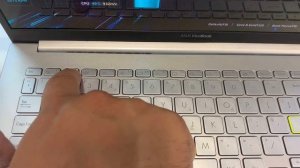 ASUS VivoBook 15 OLED K553EA ~ How To Enter Bios Configuration Settings (UEFI) & Boot Menu (USB)