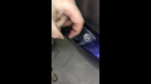 Снятие распылителя омывателя фар