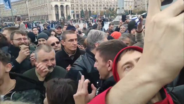 Недолго музыка играла, недолго фраер танцевал. Петя снова любимчик свидомитов смотреть онлайн