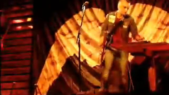 Andrius Mamontovas - Vaikystes stogas [live] смотреть онлайн