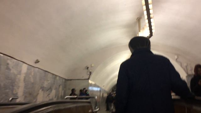 "Краснопресненская" и "Баррикадная" смотреть онлайн