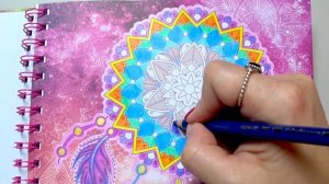 Процесс раскрашивания раскраски антистресс | как раскрашивать красиво | ловец снов