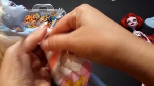 ЛАЙФХАКИ ДЛЯ КУКОЛ из резинок для плетения. Одежда для кукол Барби и Монстер Хай. Часть 2