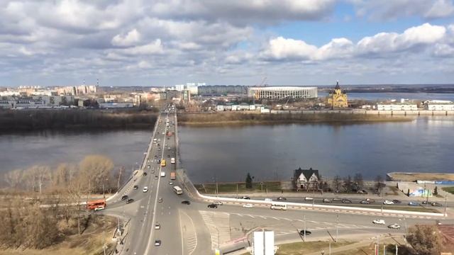 Мы в нижнем. Мы и памятник Жюль Верну смотреть онлайн