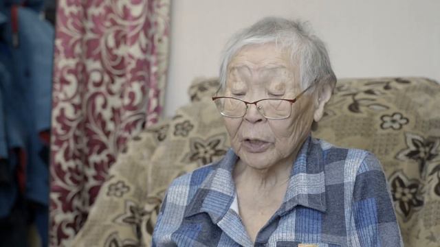 Негидальцы. Песня и три сказки на негидальском языке, исполняет и рассказывает Дарья Надеина.