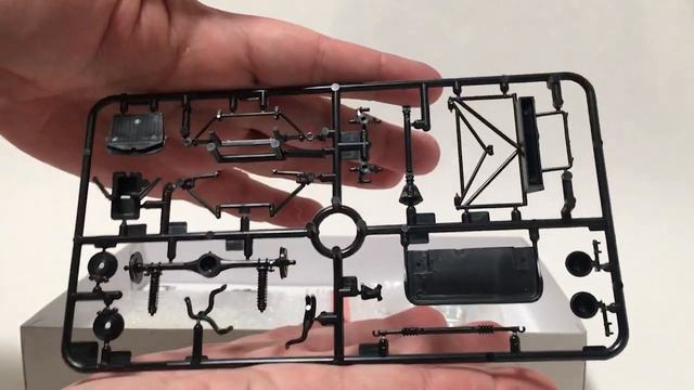 Building the 1/24 Scale "The Prisoner" Lotus KAR 120C: Kit Review смотреть онлайн