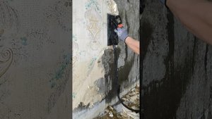 Удаление старых обоев с газетами. (47 летней давности) с помощью парогенератора.