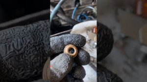 Как на Уаз буханке поменять маслосъёмные колпачки #колпачки#уаз#сухари#замена_колпачков