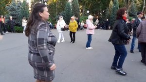 СУПЕР ПЕСНЯ И ТАНЦЫ В ПАРКЕ ГОРЬКОГО ХАРЬКОВ ОКТЯБРЬ 2021