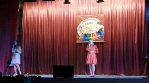 Музыкальная сценка "Прекрасная маркиза" от Нечитайло Т. и Цыбульской Е.