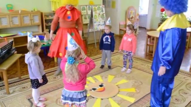 Ксюше 4 годика ( Садик № 51, г.Барановичи ) смотреть онлайн