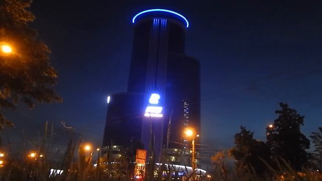 Бизнес-Холл БОВИД Тестирует LED подсветку здания смотреть онлайн