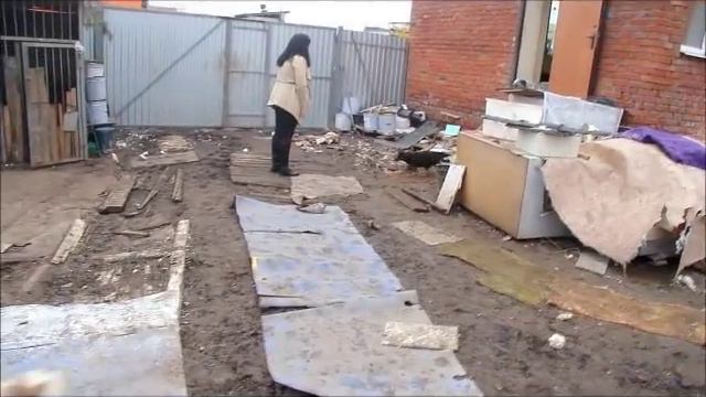 В приюте гости.