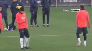 NEYMAR E SUAREZ BRIGANDO NO TREINO